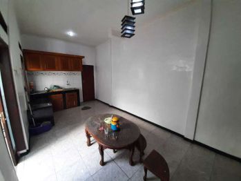 Dijual Rumah 2 Lantai Terawat Nyaman di Antapani Bandung