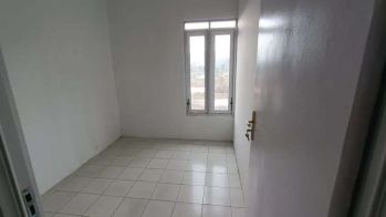 DIKONTRAKAN RUMAH STRATEGIS CICALENGKA