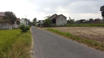 500 meter Jl. Solo-Jogja, Tanah Tepi Aspal Dekat Kampus UKRIM