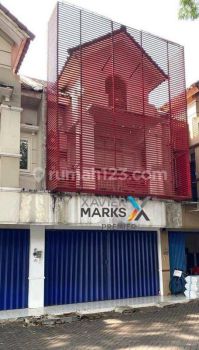 Rumah Mewah Baru Modern Posisi Hook Di Sayap Setiabudi Siap Huni