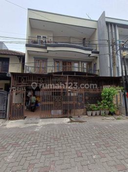 Jual Rumah 3 Lantai 9x15 di Graha Sunter Pratama, Jakarta Utara