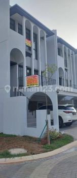 Rumah baru siap huni lokasi green wich BSDbcluster. Arthier