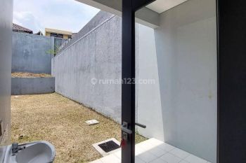 Ruko di Pariwarna Niaga Kota Baru Parahyangan