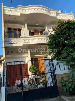 Rumah Bagus Dan Mewah Lokasi Strategis Di Greenville(GR25)