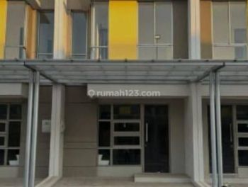 Disewakan Rumah Baru Pik2 Uk 4,5x10 Lantai Kamar Full Vinyl Murah