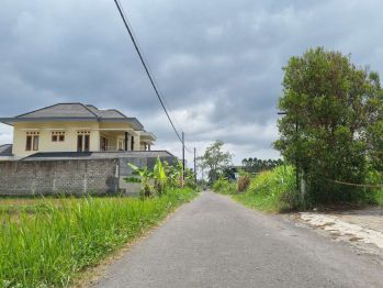 500 Jtan Jl Damai Sleman, SHM Pekarangan, View Sawah Pas Villa Hunian