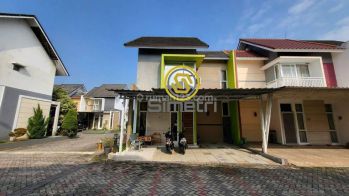 Rumah Posisi di Hook Dalam Cluster Jl Ceger Raya Bintaro