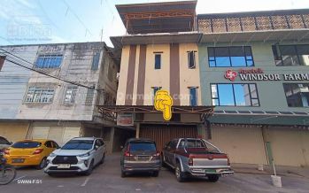 Disewakan Lantai Dasar Ruko Hook Tengah Windsor Central