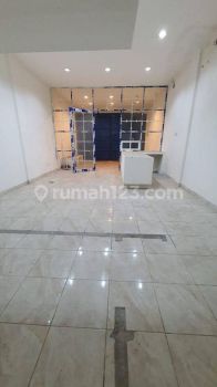 Dijual Cepat Harga di Bawah Pasar Ruko 3 Lantai Luas di Gading Serpong