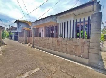 Jual rumah plus kos tengah kota laweyan solo