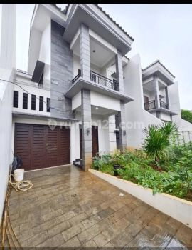 Rumah Baru Bukan Dalam Cluster Dekat Strada School Pejaten Barat Jakarta Selatan