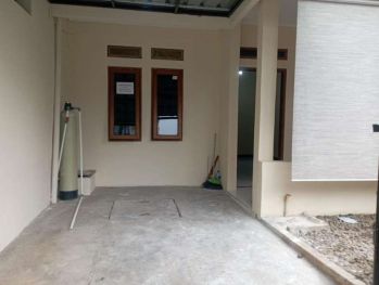 Rumah Disewakan Komplek Griya Cempaka Arum