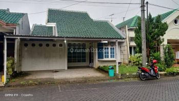 Rumah 2 lantai di Muara Karang blok 8 jarang ada