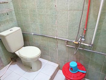 Kost Kos Studio Putri Karyawati Berdua Surabaya Timur MERR Rungkut