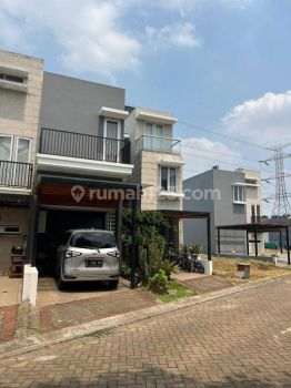 Jual cepat rumah cantik Kebayoran Piazza Bintaro 2,5 lantai