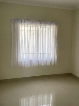 DI SEWA RUMAH HOEK CLUSTER VIVALDI SEMIFURNISH di Symphonia Gadung Ser