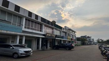 Ruko Area Ramai, South Goldfinch, Cocok Untuk Usaha