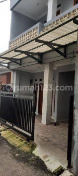 Dijual Rumah 2 lantai Baru di samping Perum Bintaro