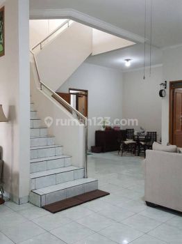 Rumah di Kawaluyaan Indah