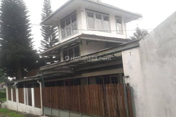 Dijual Rumah Besar Siap Huni di Bukit Ligar Bandung Utara