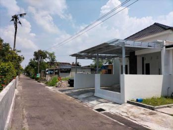 Area Wisata Candi Griya Prambanan Jl Jogja-Solo Barat RS PKU Klaten