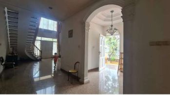 Rumah Mewah Intercon Kebon Jeruk Hoek
