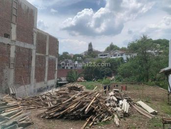 Tanah di Sayap Ciumbuleuit, Bandung SHM 526 m²