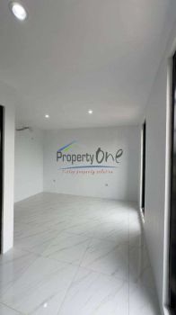 Rumah Mewah dekat Universitas Indonesia di Moena Lakeview Residence