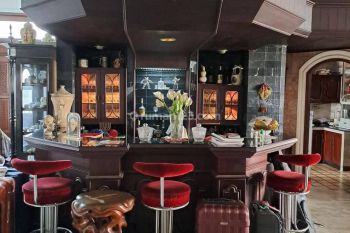 Rumah Lama Siap Huni Paling Strategis di Guntur Setiabudi Jakarta Selatan