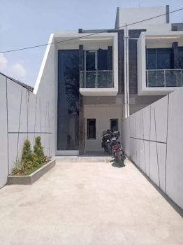 Rumah ready  shm di cipinang baru raya jakarta timur