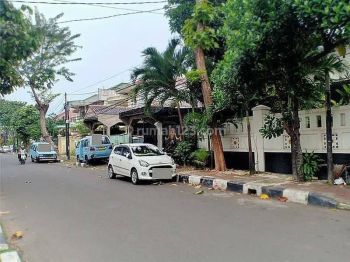 Rumah ASRI KOKOH LUAS di Johar Baru Jakarta Pusat