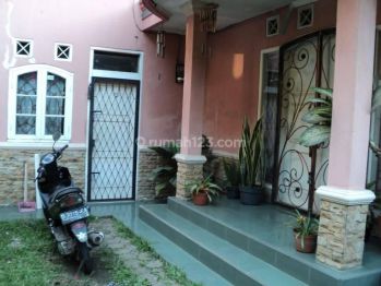 Rumah Bisa Usaha dan Tinggal, Strategis, Dekat Pusat Perbelanjaan dan Tol di