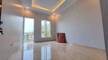 Dijual Rumah baru Villa Scandinavian 3 Lantai dgn basement Cilangkap