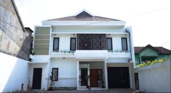 MEWAH MODERN BANGUNAN 3 LANTAI AREA TIMOHO KODYA