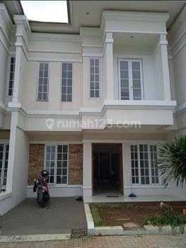 Rumah baru 2 lantai siap huni murah di Ciputat, Tangerang Selatan