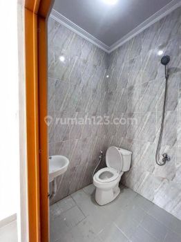 Rumah Baru 2 lantai Strategis dekat perkantoran dan pendidikan