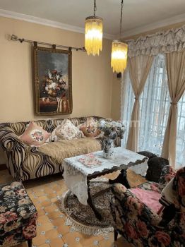 Rumah Meruya Ilir, Classic Eropa Style , Rapi Bagus