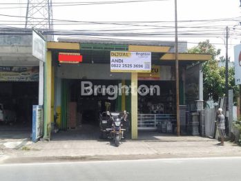 TOKO DAN GUDANG AKTIF NOL JALAN PROVINSI DIWEK JOMBANG
