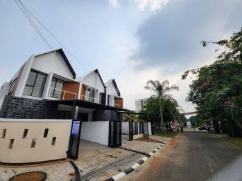 Rumah Baru Siap Huni Di Lokasi Premium Dekat Sekolah Ternama St. Ursula Dan St.