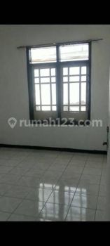 Rumah Tinggal Daerah Ramai di Sekitar Jalan Kurdi Bandung