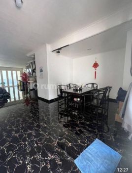Di  rumah pik 8x25 lt marmer 3 lt rapi dan siap huni