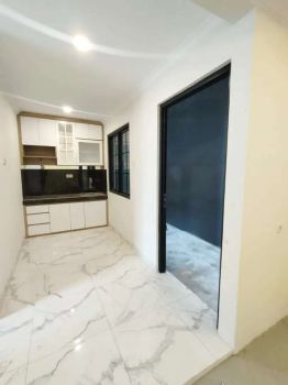 JAGAKARSA RUMAH BARU 3 LT DALAM TOWNHOUSE FREE AC & KITCHEN SET DD 83