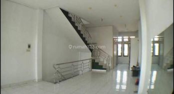 Ruko 3 Lantai Lokasi Ramai Siap Pakai di Sudirman, Bandung