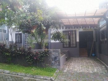 DIKONTRAKKAN..Rumah asri di Tamansari Bukit Bandung AH Nasution