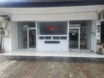 Ruko Gandeng di Tukad Yeh Aya