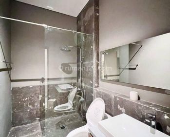 RUMAH MEWAH PRIVATE POOL DALAM TOWNHOUSE