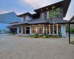 thumbnail-rumah-mewah-private-pool-dalam-townhouse-3