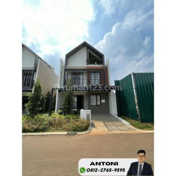 Rumah Mewah 3 Lantai Dengan Attic, Type 8 Gading Serpong