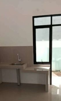 Rumah bebas banjir dekat stasiun Depok