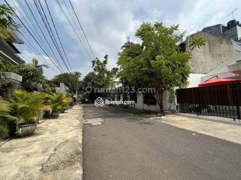 Tebet Akses Jalan 3 Mobil Besar Lingkungan Rapi Nyaman